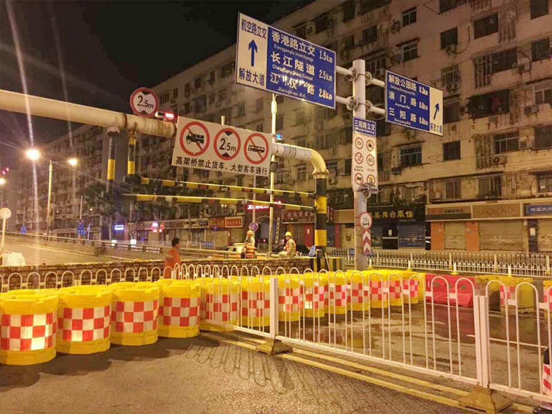 滚塑防撞桶案例